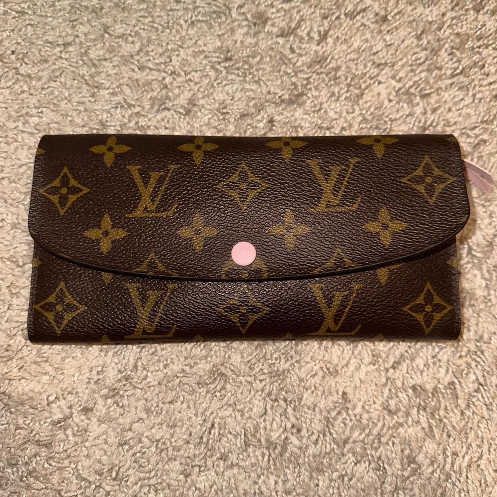 Louis Vuitton Emilie wallet
